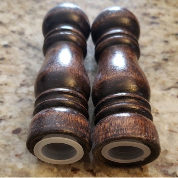 Vintage wooden salt & pepper shakers - Picture 2 of 7